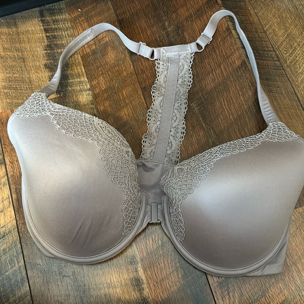 Body by Victoria racerback bra